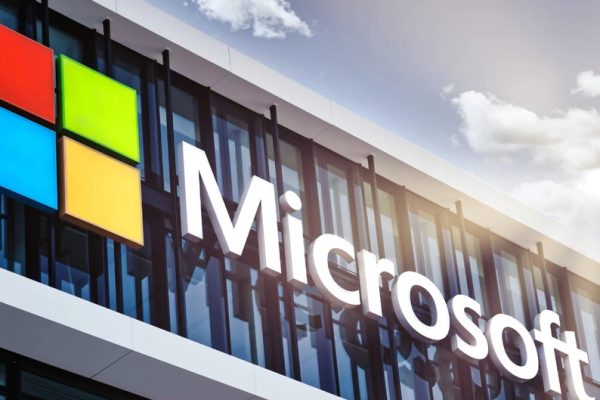 Microsoft CEO’suna şok Filistin protestosu: “Soykırıma ortak olmayı reddediyoruz”